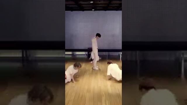 iKON - DIVE 'CHANWOO FOCUS' DANCE PRACTICE VIDEO