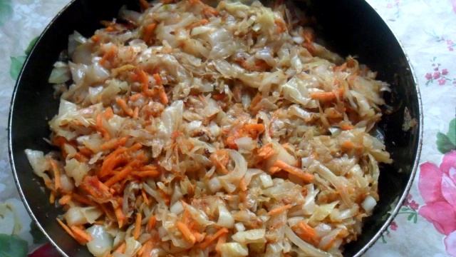 Тушеная капуста