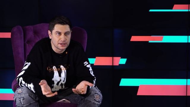 DAVA смотрит TikTok на свои ПЕСНИ || 