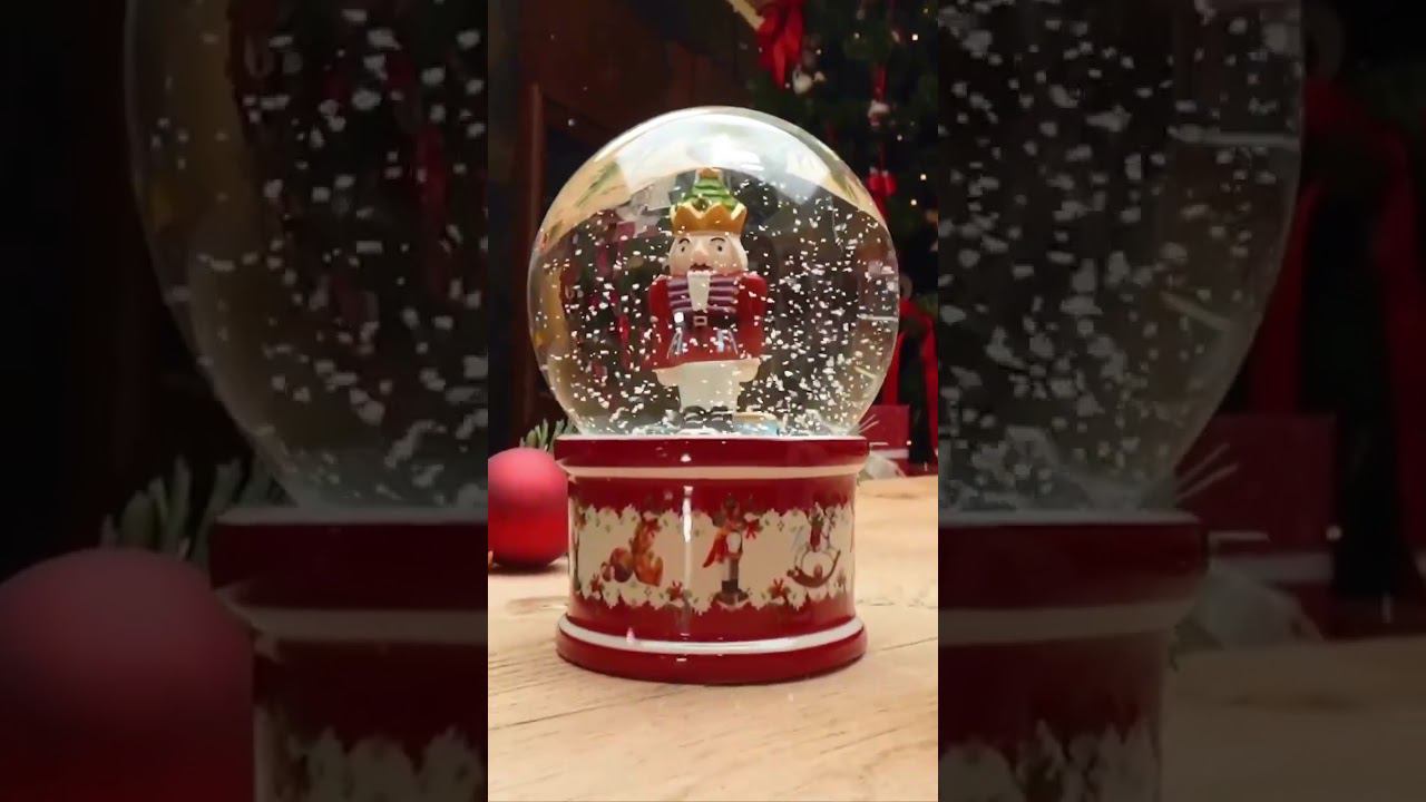 ❄️Снежный шар «Щелкунчик» из коллекции Christmas Toy’s послужит прекрасным новогодним украшением.