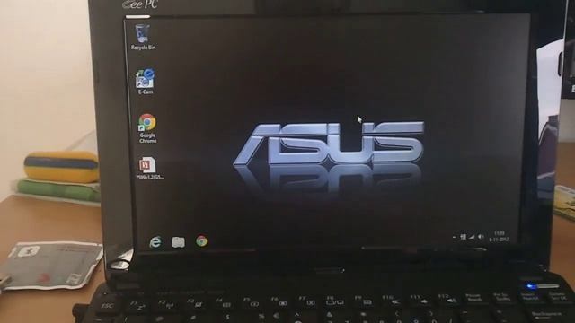 Asus EEE PC 1015PN running Windows 8 Pro 32-bit