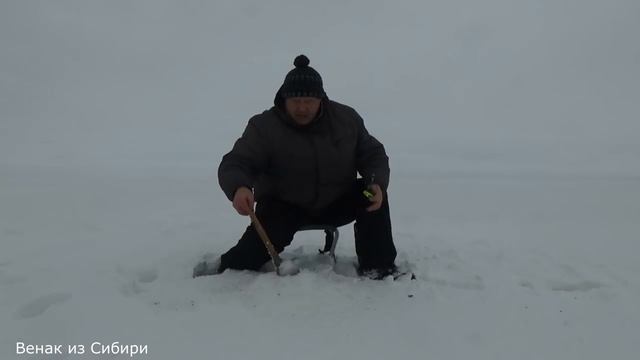 Великолепная рыбалка в глухозимье!.mp4