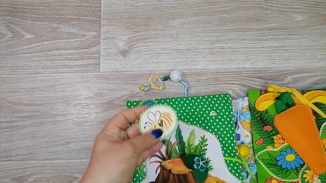 развивающая мягкая книжка для детей от года