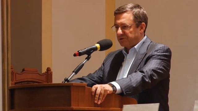 Префект выступил на 3 м Семейном форуме в РГСУ