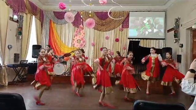 "Девичья плясовая"
