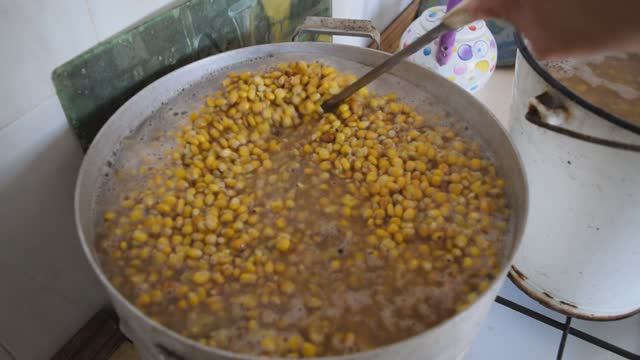 Пьяная кукуруза. Лучшая насадка и прикормка для сазана и амура.