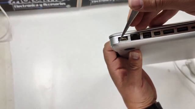 MacBook Pro No Carga Adecuadamente Y Se Recalienta El Cable Del Cargador -Solución Fácil Y Rápida-