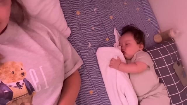 Будни в Корее?? Начали прикорм, новый стульчик