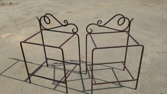 Прикроватные тумбочки для спальни