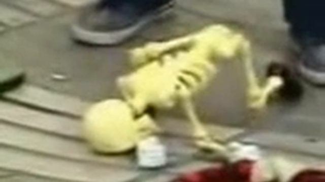 Танцующий скелет