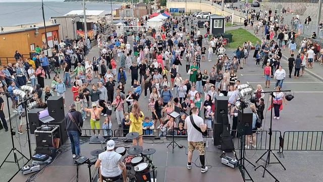 Выступление группы "Coda" на празднике Дня Города и Дня Рыбака Пионерского.