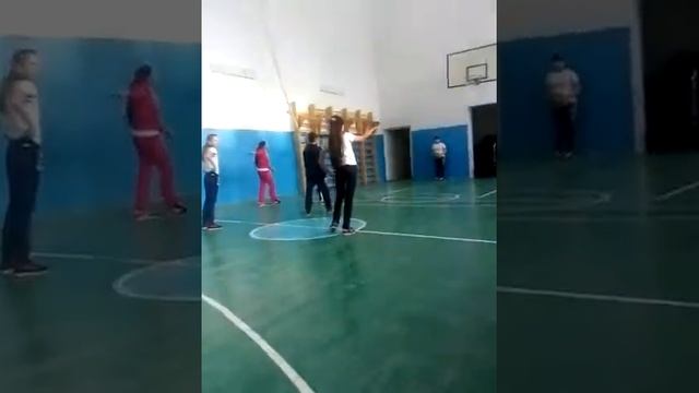 Первый раз на баскетболе. После многих тренировок!