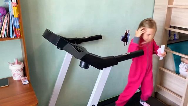 СОБАЧКИ АНТИСТРЕСС ИСЧЕЗЛИ // ПОДАРИЛИ СИМПЛ ДИМПЛ // ПРИСНИЛСЯ КОШМАР