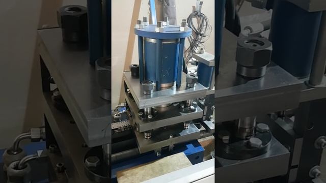 станок изготовление фасадного подвеса