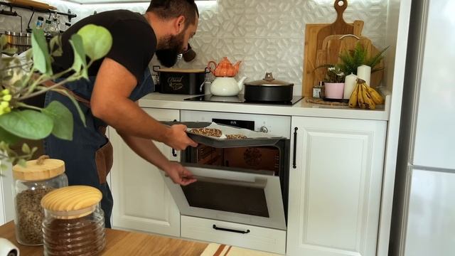 Kein Weißmehl und keine Hefe. Getreidedeutsches Baguette. Zuckerfrei in 5 Minuten