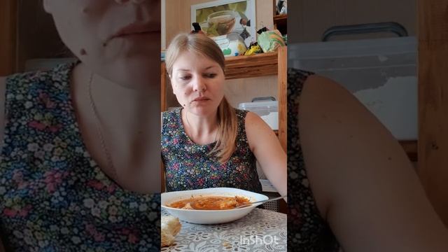 Мукбанг. Борщ красный