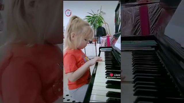 Игра на пианино