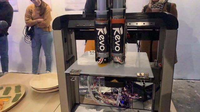Österreichs erstes Haus aus dem 3D Drucker Revo Foods  AirportCity Space  Brutkasten Backstage 
