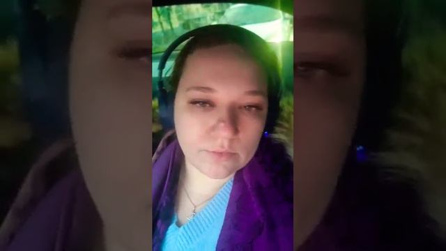 Харизма— способность личности взывать к «сердцам» других людей 
песня: Ее харизма-Wallem.mp4