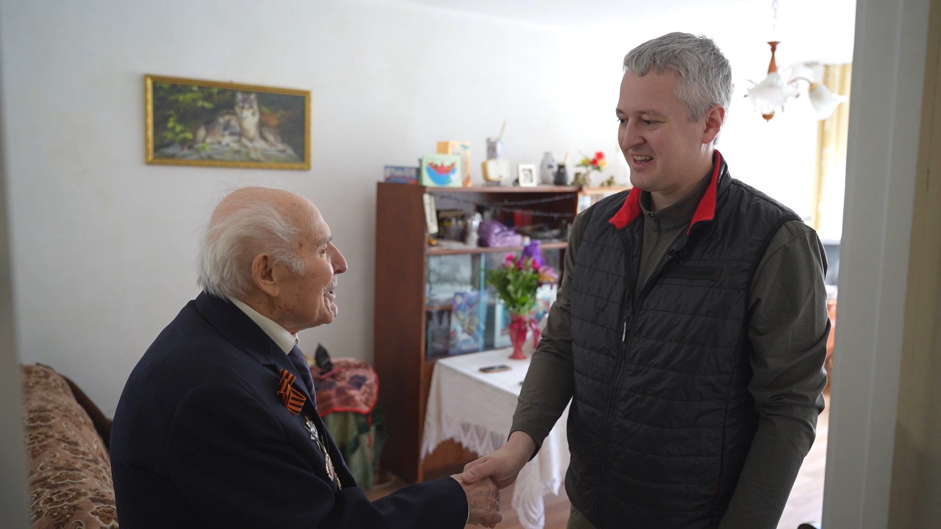 Свои за Родину: Губернатор Камчатки навестил в ДНР ветеранов Великой Отечественной войны