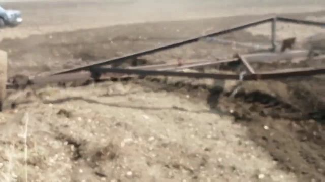 Механизаторы ООО «Уныш» ЮМР подкормку азотными удобрениями озимых и многолетних трав завершили.