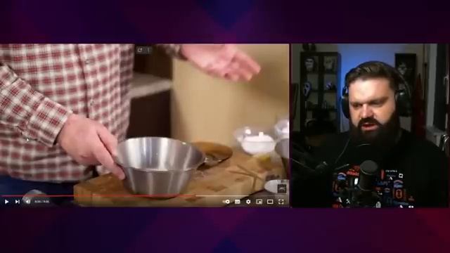 Чима смотрит после долгого отсутствие Лазерсона и Емельяненко