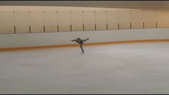Выступления спортсменок-фигуристок Клуба фигурного катания на Соревнованиях по фигурному катанию
