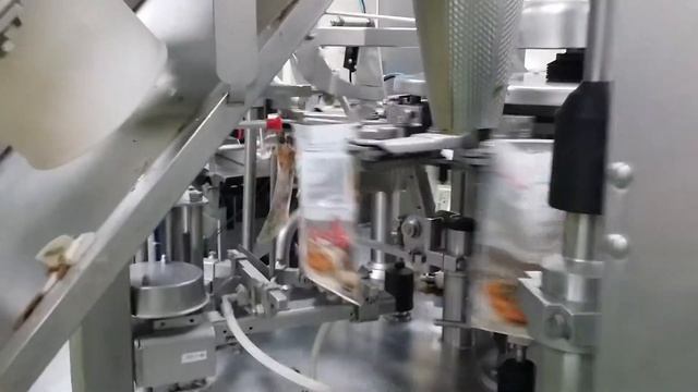 Ротационная упаковочная машина ROTARY PACKING MACHINE BEEF SOUP