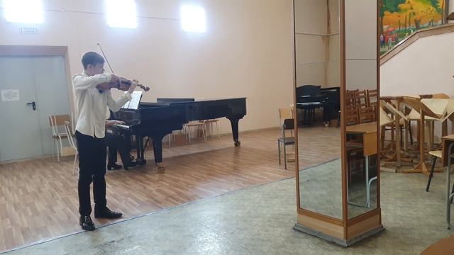 Макс Брух Концерт для скрипки №1 соль минор 1,2 части исполняет Илья Еремеев 16 лет