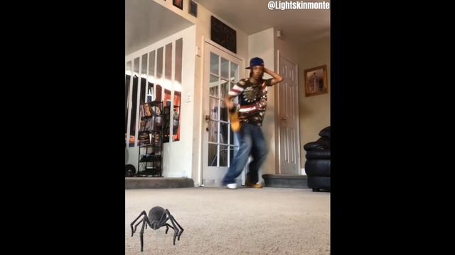 HOOD NI**AS WHEN THEY SEE A SPIDER ????