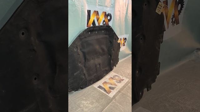 31793 Обшивка капота / обесшумка / утеплитель BMW X5 E70 X6 E70