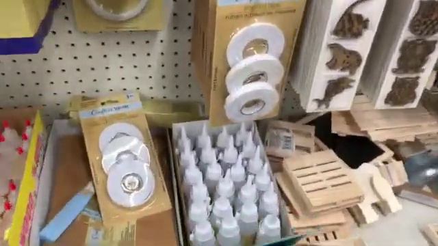 DOLLAR TREE SHOPPING!!! *THESE COST $8 ON AMAZON* NEW FINDS +  KICKHUB SHOE UNBOXING!!!