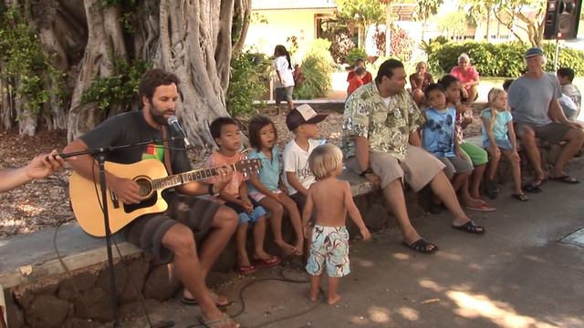 Jack Johnson Singing to Children "The 3 Rs" Reduce, Reuse, Recycle