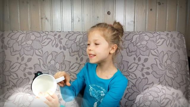 Как приручить дракона. Беззубик из полимерной глины на чашке и его повторки.