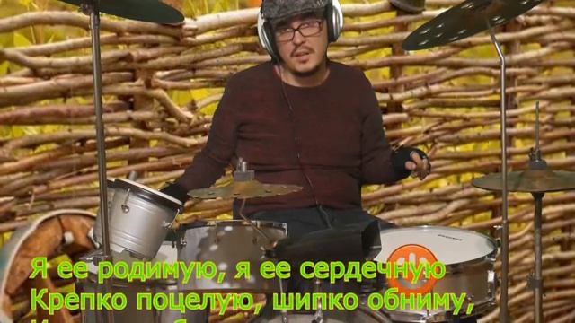 нАД ДЕРЕВНЕЙ кЛЮЕВКОЙ