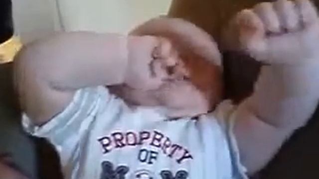 Смотреть бесплатно приколы.Дети улыбаются во сне.\Funniest kids