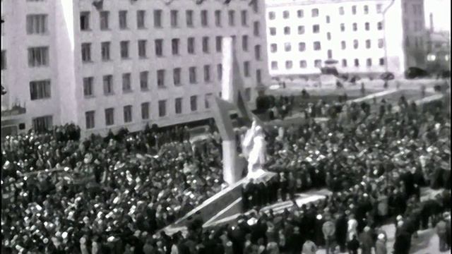 1985 год. Нефтеюганск. Открытие монумента Воину - освободителю