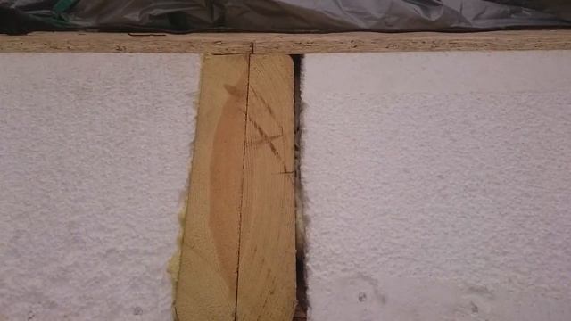 заполненный шов стыка СИП панелей
