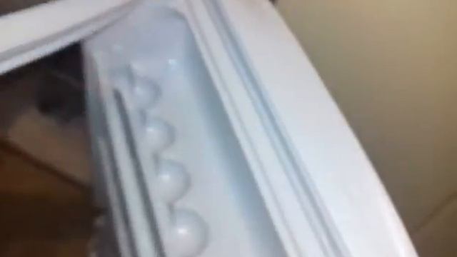 Замена уплотнителя на двери холодильника