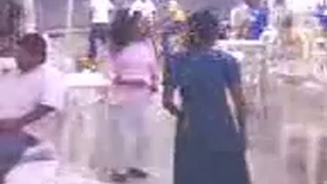 beli bailando en meca