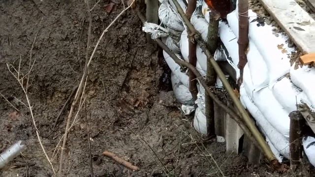 Построил дамбу для полива.  Неудачно