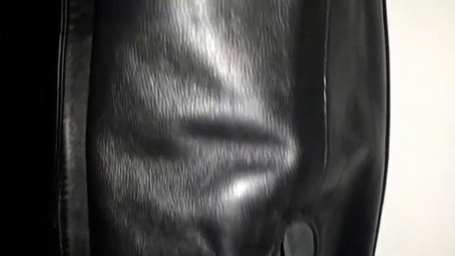 Дълго дамско кожено манто