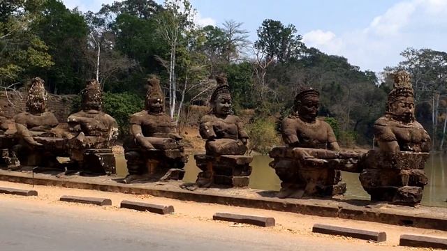 Храмовый  комплекс  Ангкор Ват ворота в Ангкор-Тхом Камбоджа.