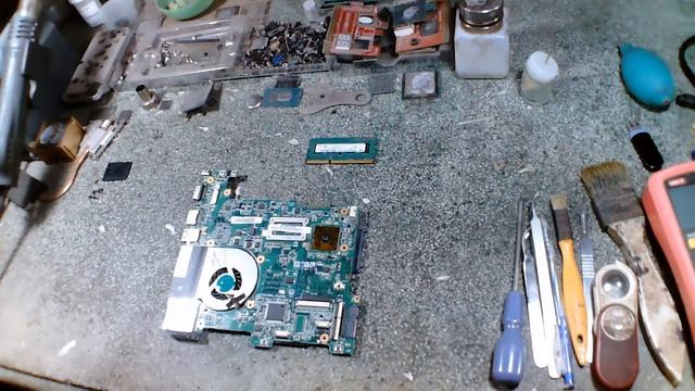 Sửa Laptop Asus Eee PC 1215b Có Nguồn Không Hình