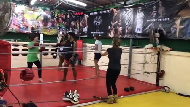 Тренировочный лагерь Mixfight Pattaya - бокс кикбоксинг Муай Тай ММА в Паттайе Таиланд.
 Клуб
