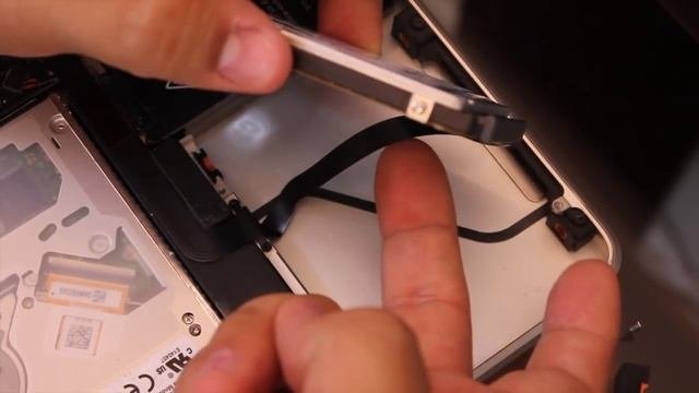 Como Cambiar El Disco Duro A MacBook Pro !!!