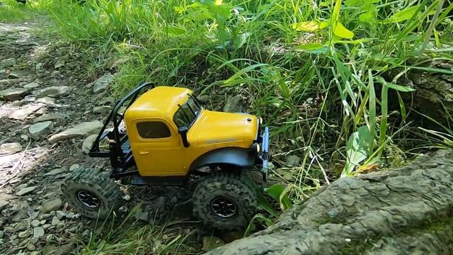 FMS FCX24 Butcher out on the trail with the  FMS/RocHobby Fire Horse