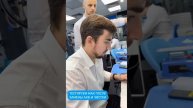 Петр меняет аккумулятор на MacBook Pro и делает бесплатную чистку системы охлаждения