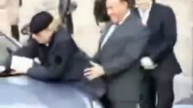 Политики тоже умеют шутить))) Скрытая камера