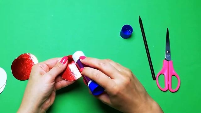 Новогодний декор конфета. Чем украсить комнату на Новый год?
